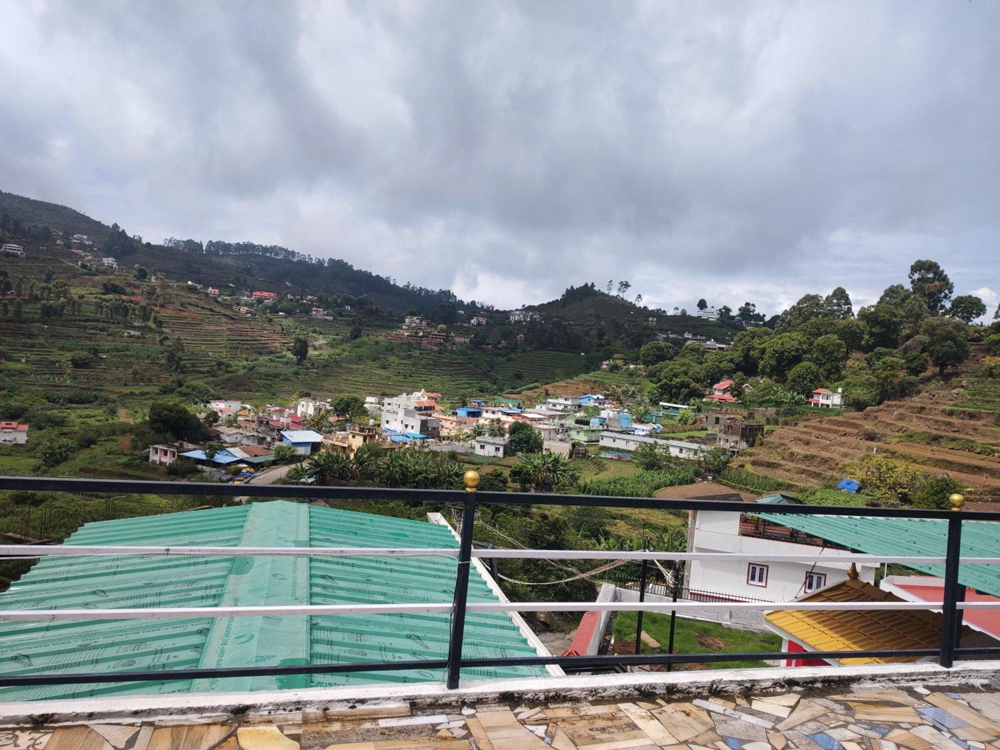 Red Fort Wood House Kodaikanal Bagian luar foto